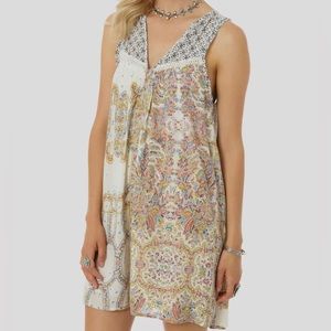 O’ Neill Women Juniors Ivory Clara Printed V-Neck Shift NWT size MED